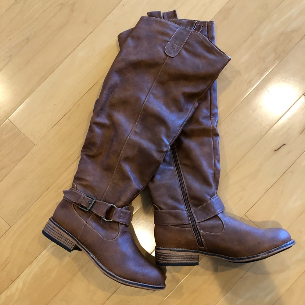 Price drop NIB Bamboo faux leather boots size 6